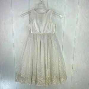 David’s Bridal Girls Size 7 Sleeveless Formal Cream button in back Dress w/Bow